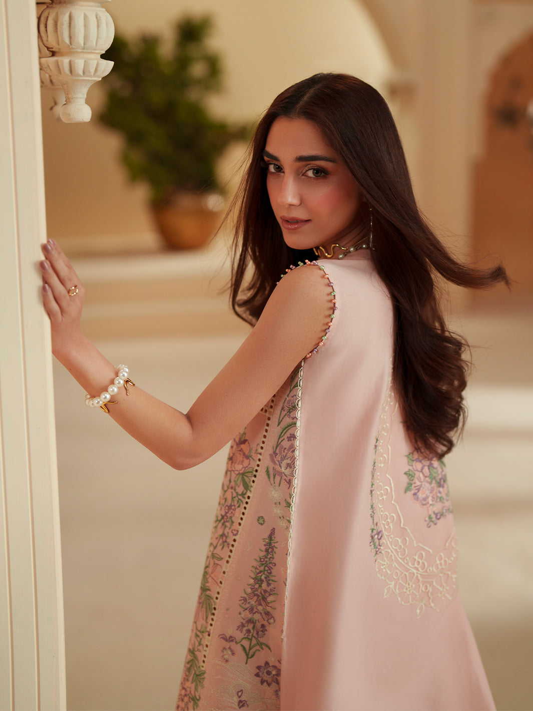 D-111-B | 3 PC Luxury Lawn