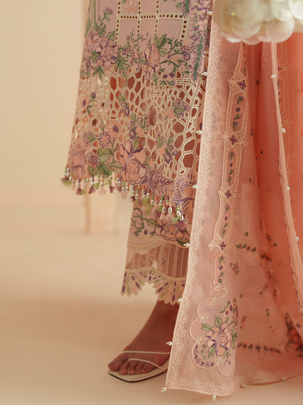 D-111-B | 3 PC Luxury Lawn
