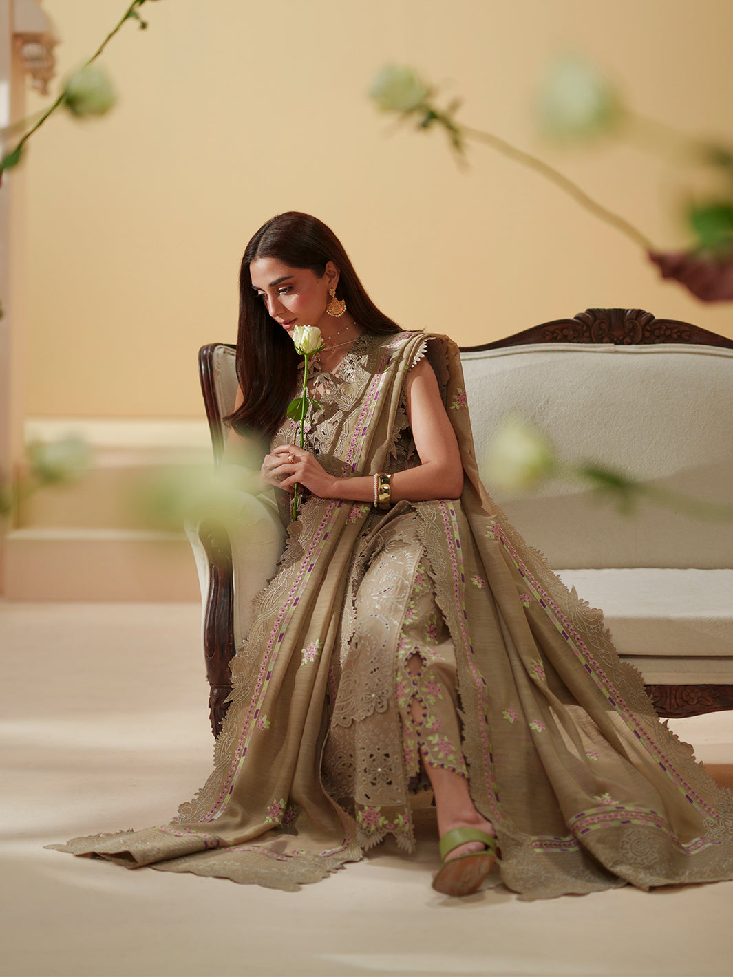 D-113-A | 3 PC Luxury Lawn