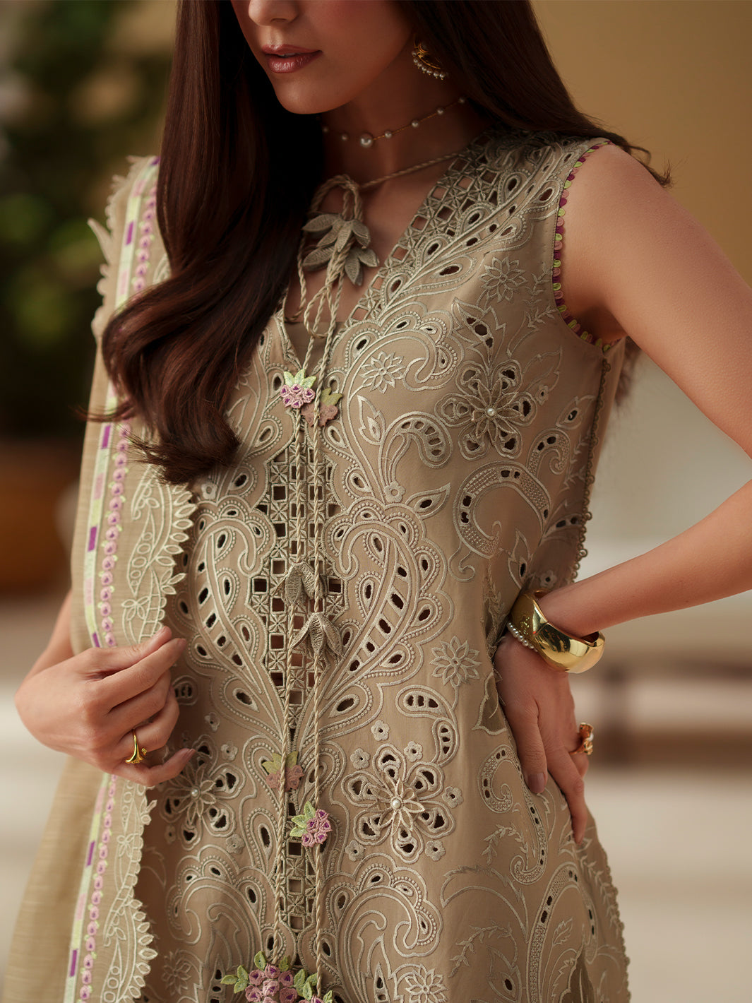 D-113-A | 3 PC Luxury Lawn