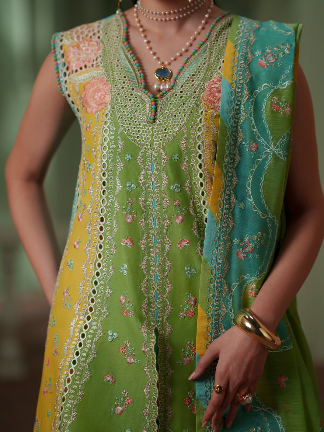 D-114-A | 3 PC Luxury Lawn