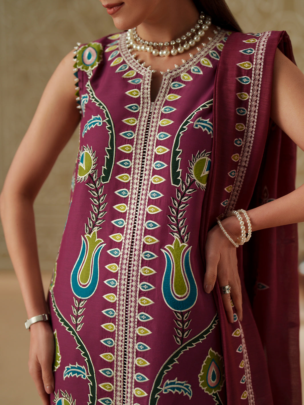 D-118-A | 3 PC Luxury Lawn