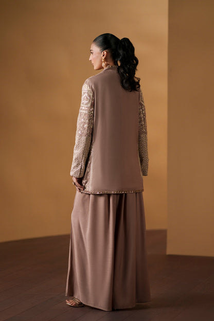 EMBROIDERED SUIT (E1148/104/806)