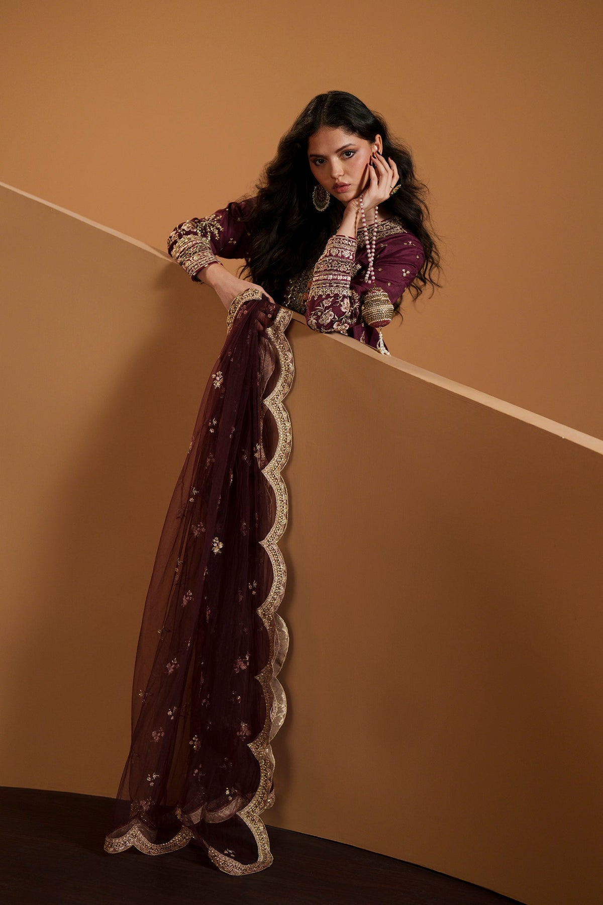 EMBROIDERED SUIT (E1217/104/520)