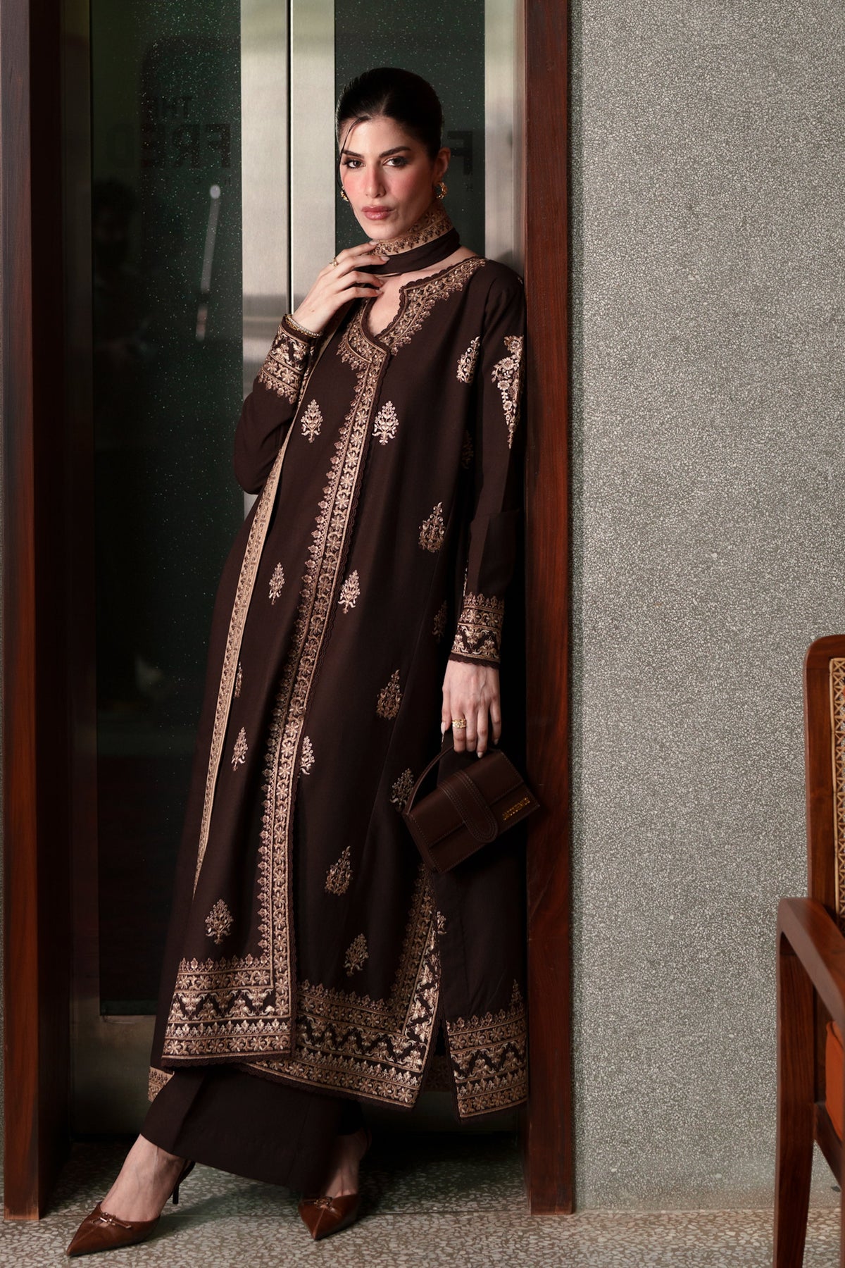 LOOK 1 LUXURY KARANDI SET: HOT CHOCOLATE