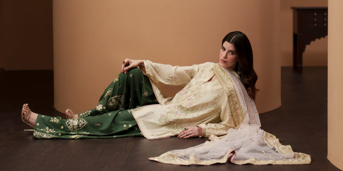 EMBROIDERED SUIT (E1134/104/112)